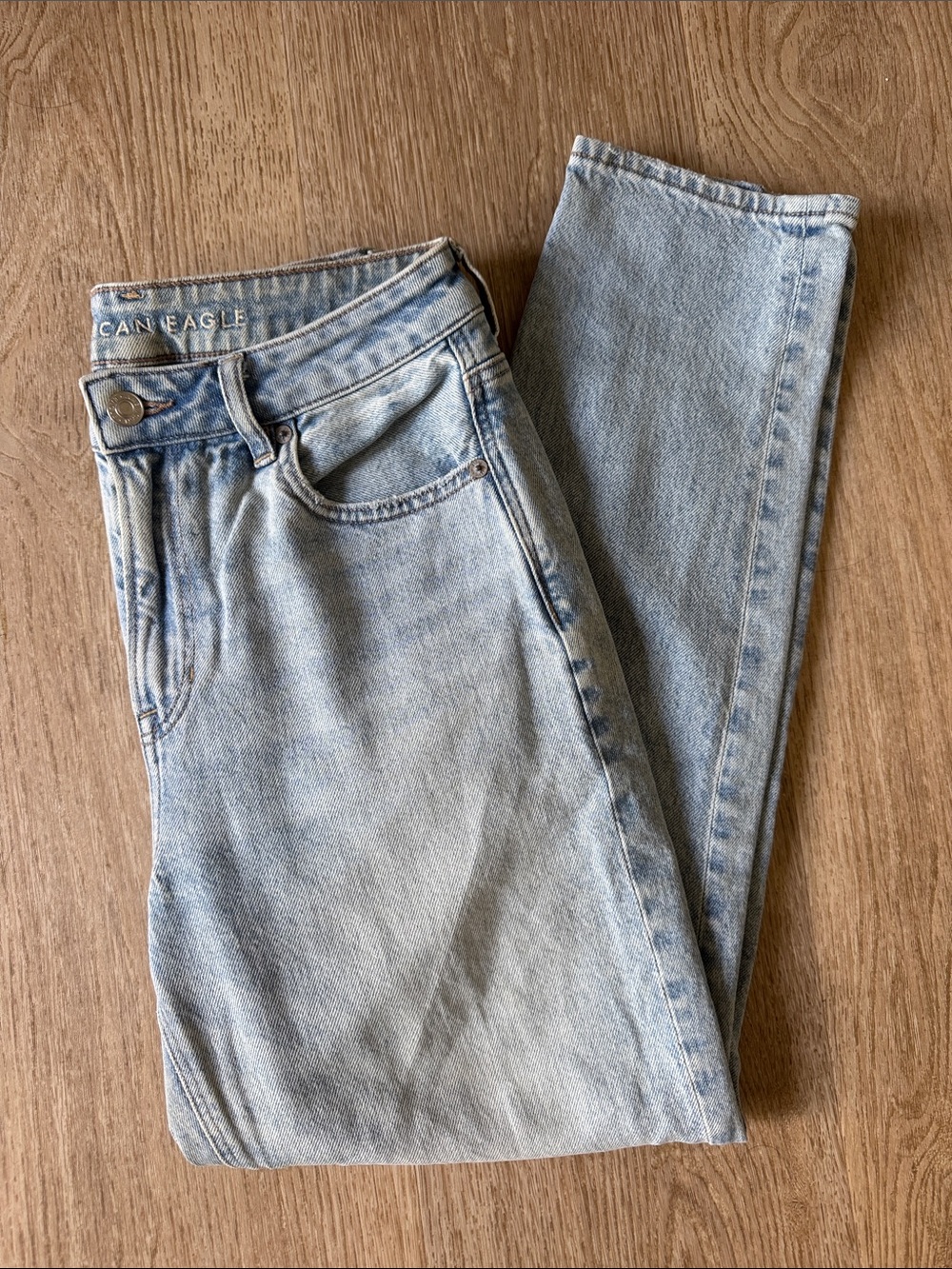 American Eagle Outfitters Light Blue Straight Strigid Women’s Jeans